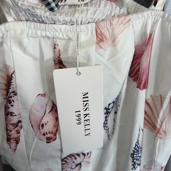 Elegant Seashell Print Maxi Dress - Picture 2 of 4